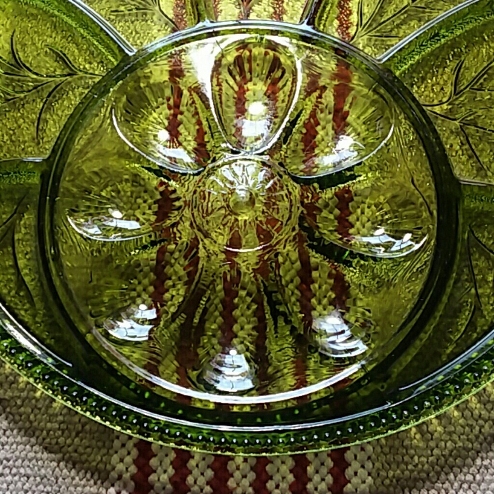 Vintage Indiana Green Glass Serving Platter - Picture 3 of 6